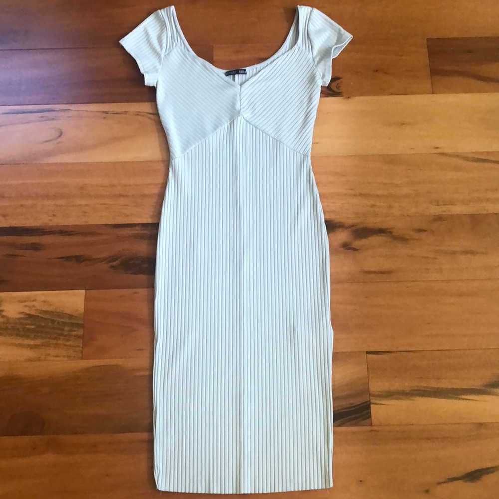 ⚡️FLASH SALE!⚡️ Zara ribbed body con dress